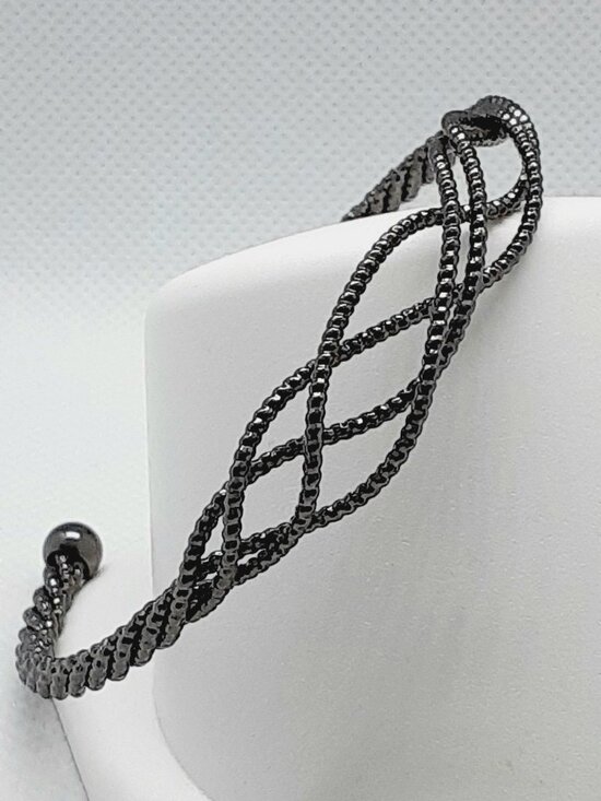Jewelry - NEW twisted braid fashion cuff bracelet
